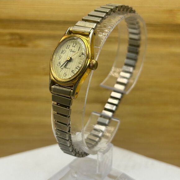 Vintage Oval TIMEX GOLD Ladies Watch NOT WORKING FOR PARTS or REPAIR - Picture 2 of 5